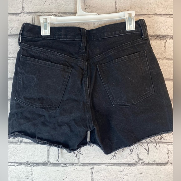 Old Navy High Rise Slouchy Fit Black Denim Cut Off Jean Shorts size 8 - Picture 2 of 6